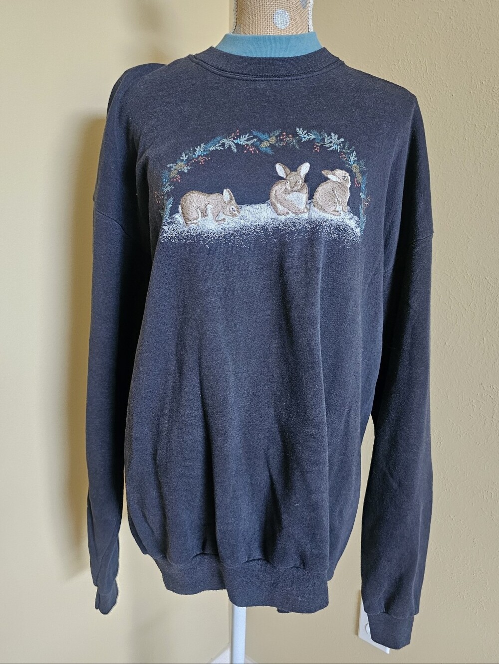 Vintage Grandma Granny Sweatshirt Bunny Rabbit Embroidery X LARGE Mockneck